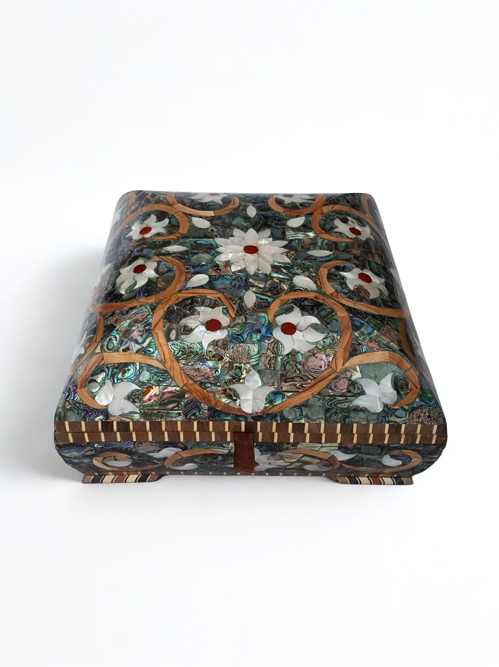 Luxury Heirloom Mother-of-Pearl Jewellery Box Handcrafted Elegance to Treasure for Generations.