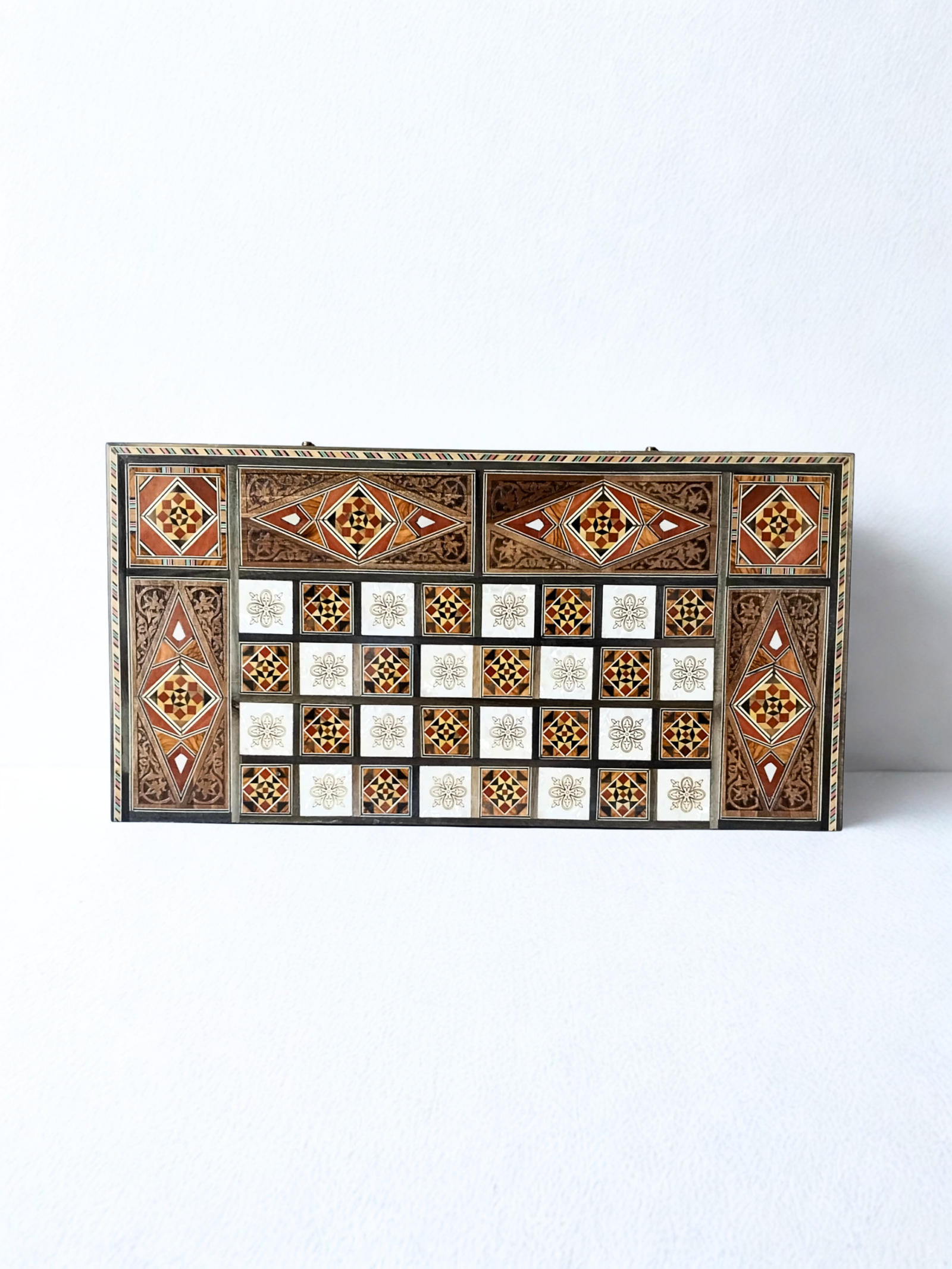 Handmade beech wooden marquetry Backgammon and chess board - Image 6