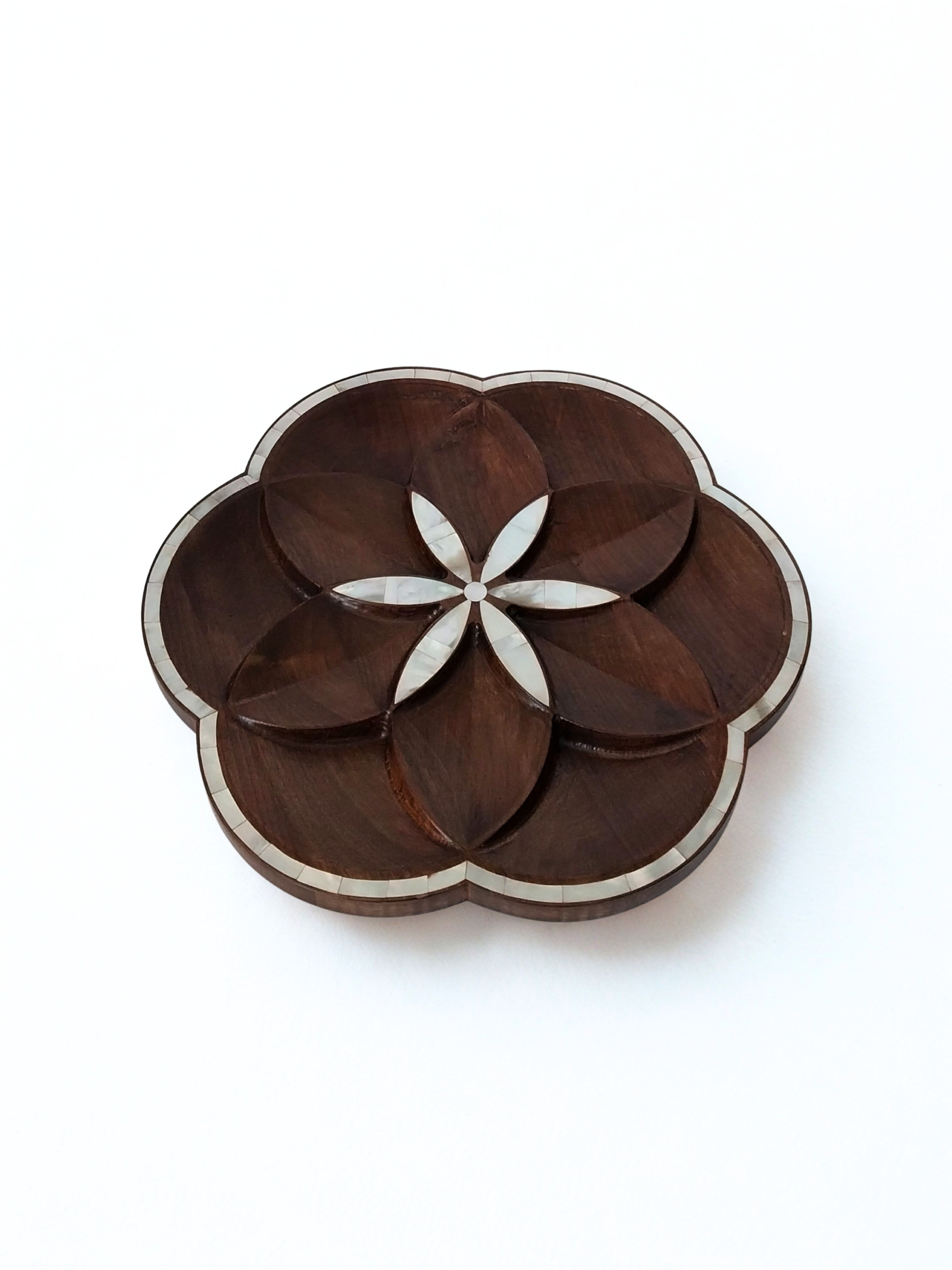 Blooming Elegance Walnut Wood Tray with Sea Mother-of-Pearl Inlay - Image 2